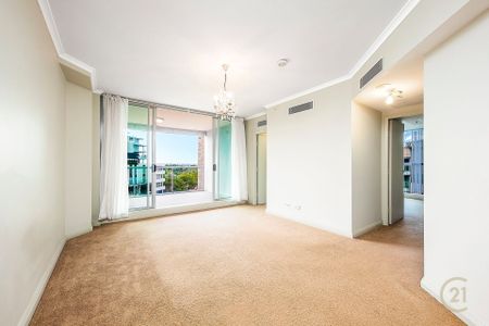 Modern Apartment in the Heart of Chatswood &ast;&ast; Available 28&sol;11&sol;24 &ast;&ast; - Photo 2