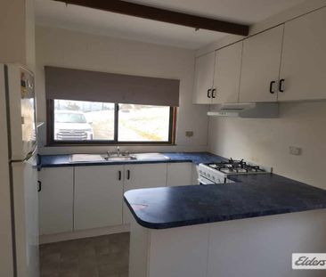 Charming Two-Bedroom Cabin with Stunning Mountain Views! - Photo 3