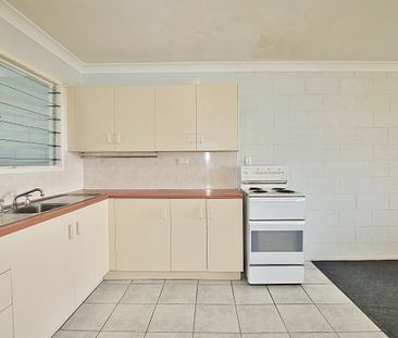 Charming Apartment in Norman Gardens! - Photo 5