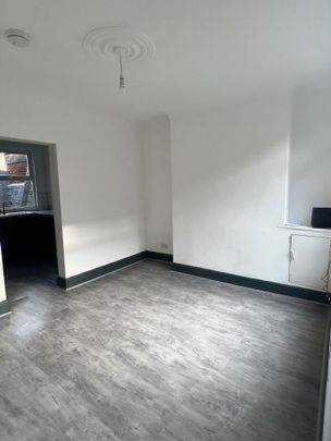 2 bedroom house to rent - Photo 1