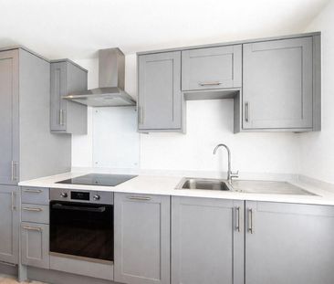 Columbia Drive, Worthing - Photo 2