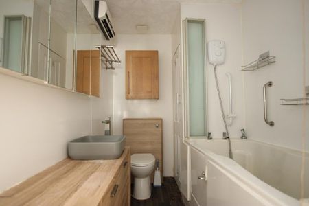 1 bedroom flat to rent - Photo 4