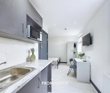 Studio to rent - Photo 2