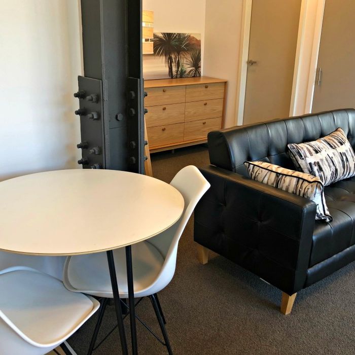 Light, Bright one bedroom apartment in the CBD - Photo 1