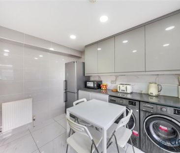 2 bedroom maisonette to rent - Photo 4