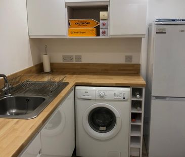 2 Bed Fully Furnished Apartment TO LET - Photo 2