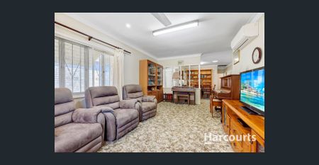 Large Family home - Photo 2