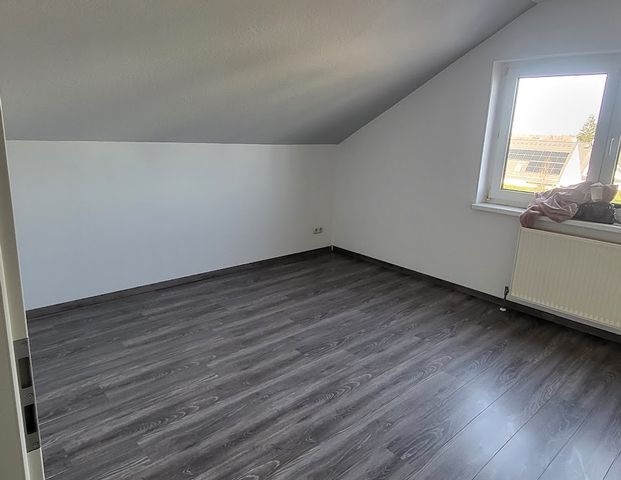 Helle 2 Zimmer Wohnung mit freundlichen Balkon! - Foto 1