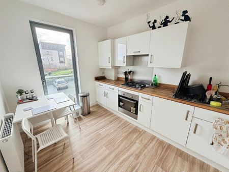 2 bedroom apartment to rent - Photo 4