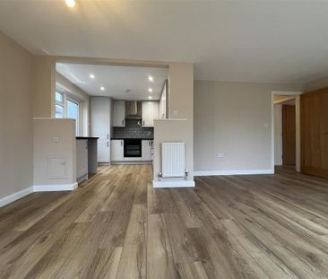 3 bedroom bungalow to rent - Photo 2