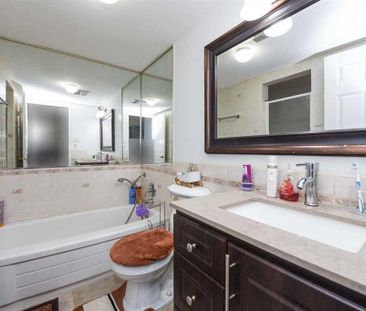 For Lease - 5 Lisa Street Unit# 704, Brampton, Ontario - Photo 5