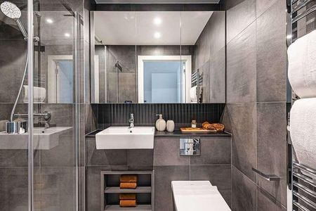 Cherry Park Lane, Stratford, E20 - Photo 4