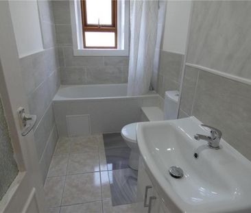 2 bedroom ground floor flat to rent - Photo 6