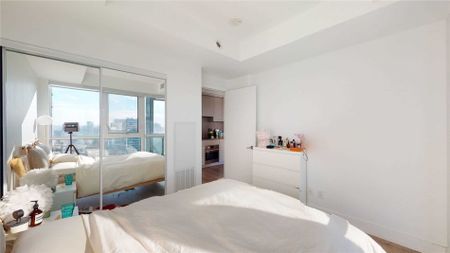 For Lease - 7 Grenville Street Unit# 2912, Toronto, Ontario - Photo 3