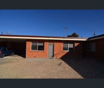 2/28 Union Street, Lithgow, NSW 2790 - Photo 2