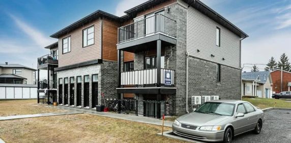 446 Boulevard de Melocheville - 4 1/2 au 1er étage ! - Photo 2