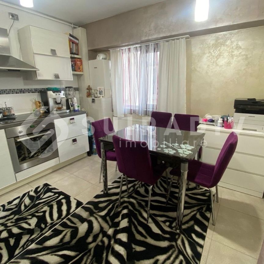 Apartament langa The Office, bloc cu lift, parcare - Fotografie 1