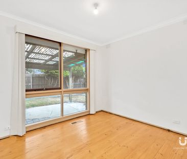 Walk to the School and Station !!! - Photo 6