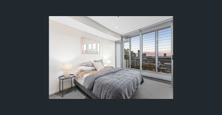 Fully Furnished Docklands Retreat with City-Edge Views - Photo 4