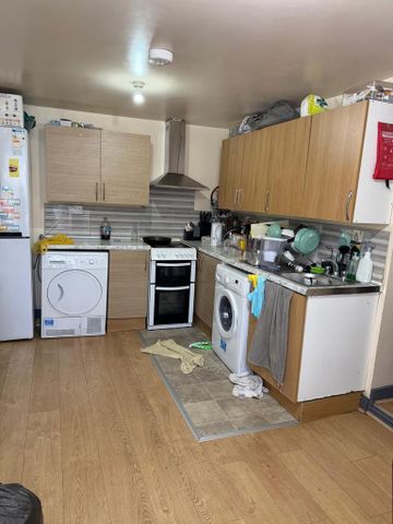 2 bedroom flat to rent - Photo 5