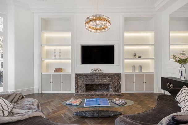 Refurnished duplex two-bedroom apartment in Vicarage Gate - Photo 1