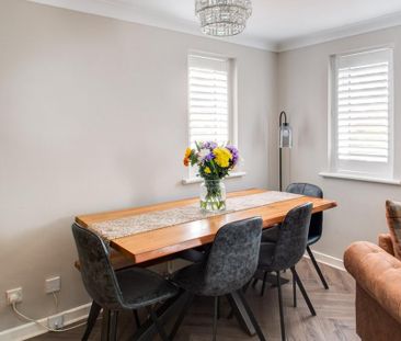 4 bedroom detached house to rent - Photo 6