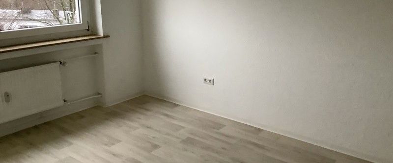 Bezugsfertig renoviert - 3-Zimmer-Wohnung mit Balkon! - Foto 1