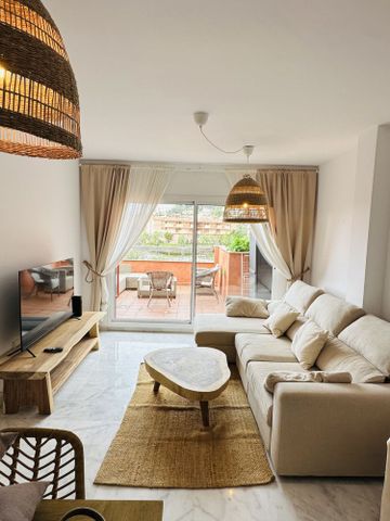 Alquiler de dúplex en Avenida la Reserva de Marbella - Photo 3