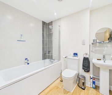 3 bedroom terraced house to rent - Photo 4