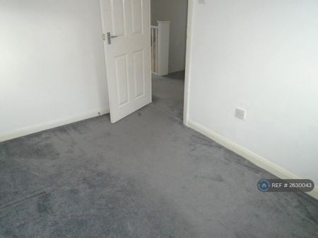 3 bedroom terraced house to rent - Photo 3