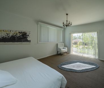 Rare Find! Solid Double Brick Two-Storey 4-Bedroom Family Home with... - Photo 3