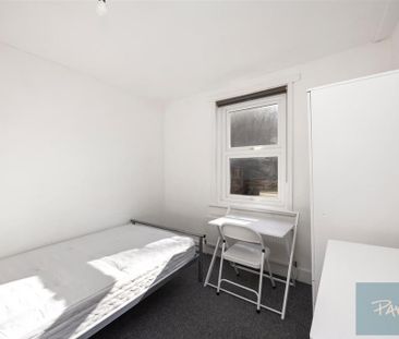 5 bedroom terraced house to rent - Photo 2