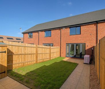 2 bedroom terraced house to rent - Photo 2
