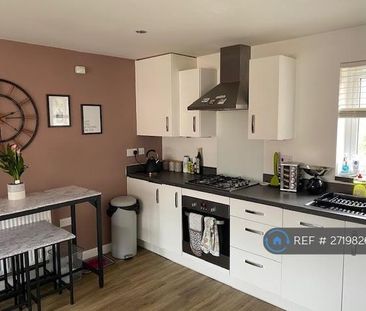 2 bedroom flat to rent - Photo 3