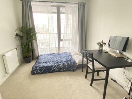 1 Bed Flat, Flour Millers House, E14 - Photo 5