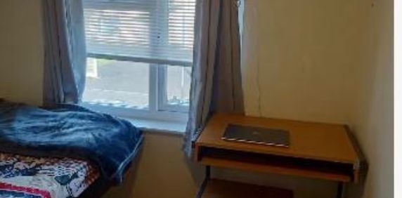 Room in a Shared House, Anstey Grove, B27 - Photo 2