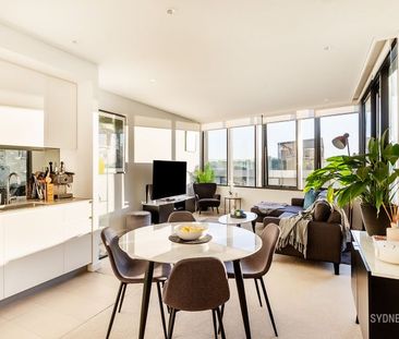 PERFECTLY POSITIONED 1 BEDROOM APARTMENT + STUDY WITH WATER VIEWS - Photo 6