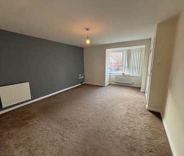 4 bedroom detached house to rent - Photo 1