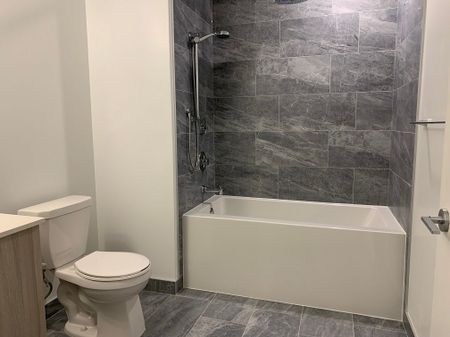 For Lease - 395 Square One Drive Unit# 1012, Mississauga, Ontario - Photo 4