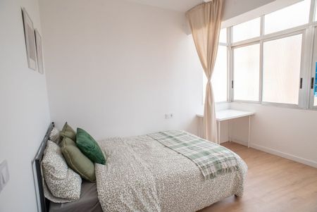 Carrer del Salvador, Torrent, Valencian Community 46900 - Photo 2