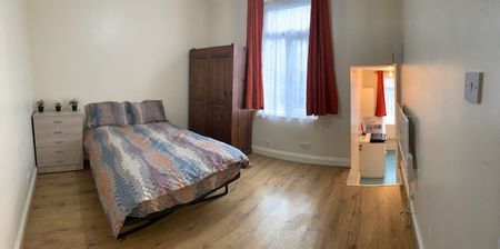 Studio Flat, Mount Pleasant Road, N17 - Photo 4