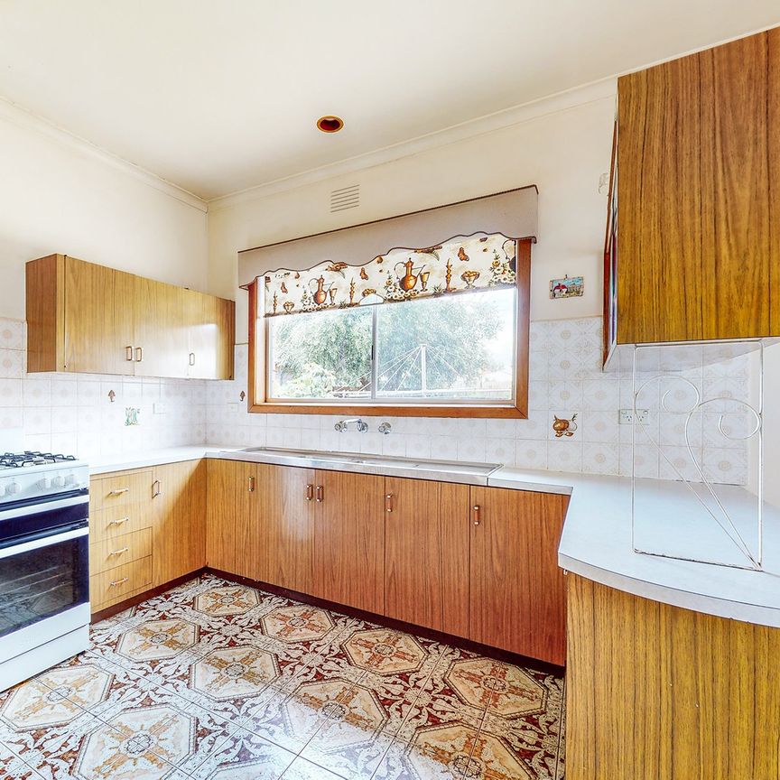 11 Commercial Road, Footscray - Photo 1