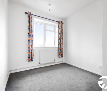 2 bedroom maisonette to rent - Photo 4