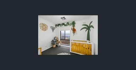 A Stunning 3-bedroom Home - A Safe Secure Rear Yard - So Close to all Amenities! - Photo 5