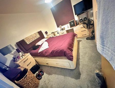 2 Bedroom Apartment To Let - Photo 3