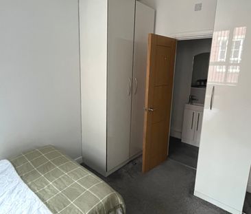 3 Bed Flat, Lillie House, LE2 - Photo 1