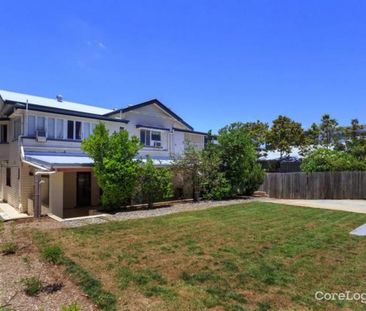 Spacious Family Home with Entertainer’s Patio & Flexible Living Opt... - Photo 3