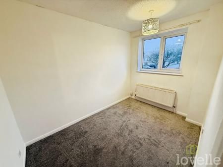 2 bedroom Terraced House To Let - Photo 4