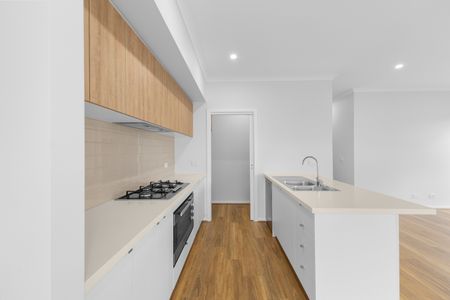 11 Amfissa Street, Wollert VIC 3750 - House For Rent | Domain - Photo 3