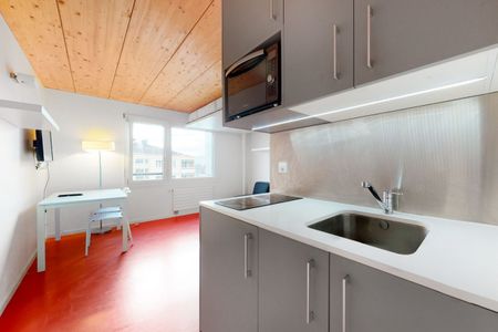 À deux pas de la gare - Studio meublé - Photo 2